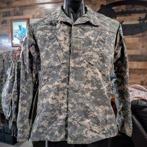 U.S. Army Unisex LARGE Camo Jacket (ACU/OCP) UCP